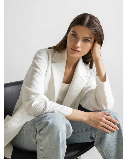 Жакет с застёжкой-кнопкой белый от byME 