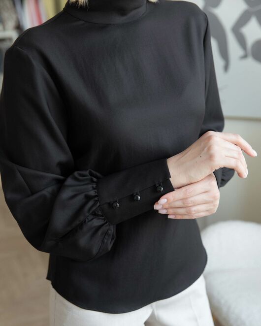 Женская рубашка с высоким манжетом чёрная - 8242 от byME 