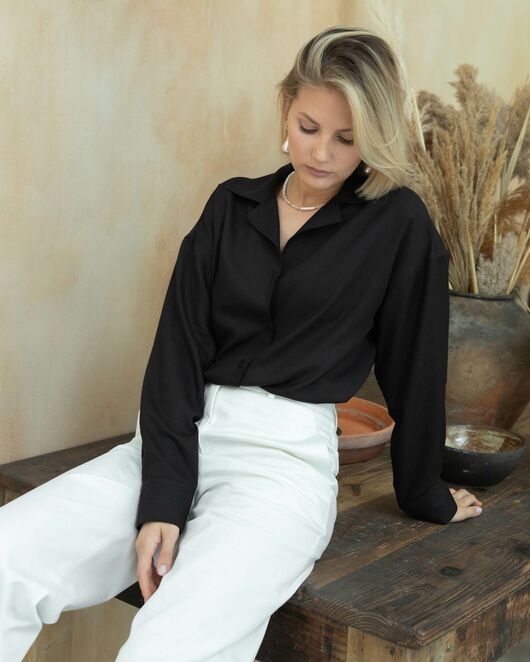 Женская рубашка в оверсайз силуэте чёрная - 8316 от byME 