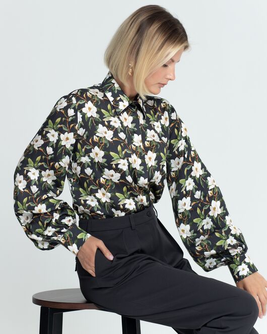 Женская рубашка под пуговицу чёрная принт магнолии - 8381 от byME 