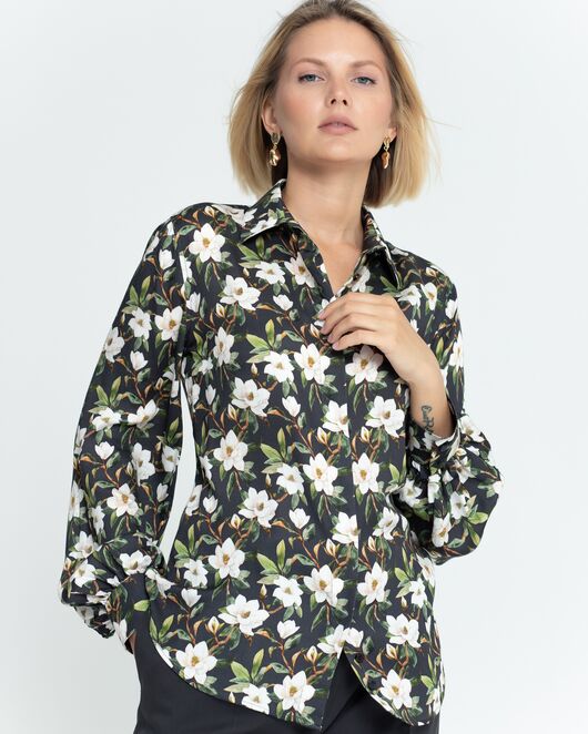 Женская рубашка под пуговицу чёрная принт магнолии - 8381 от byME 
