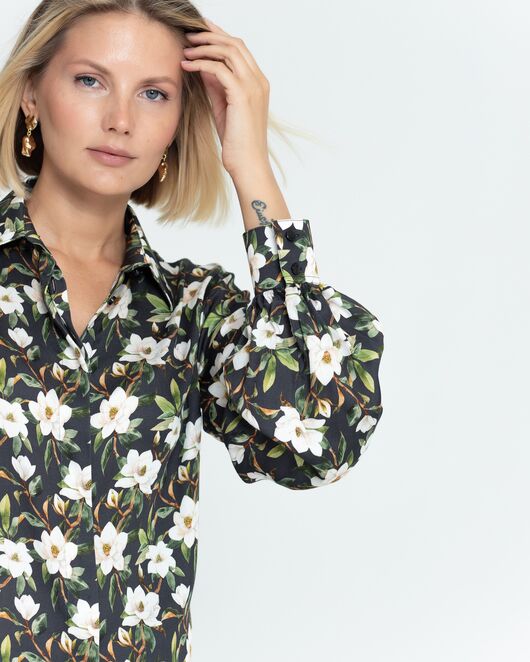 Женская рубашка под пуговицу чёрная принт магнолии - 8381 от byME 