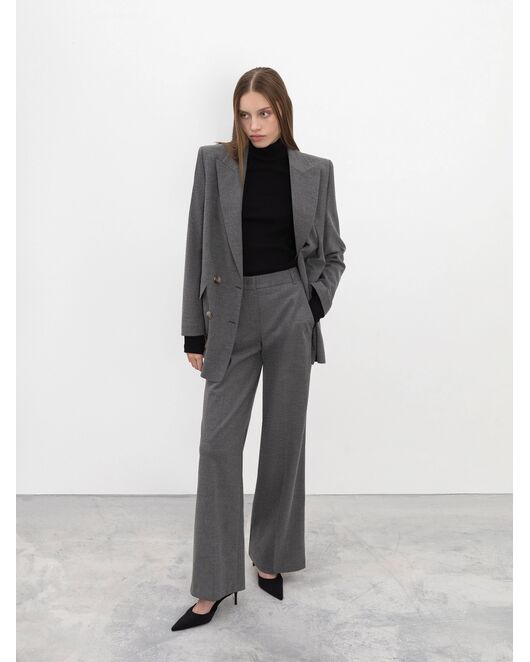 Расклешенные брюки со стрелками серые от byME 