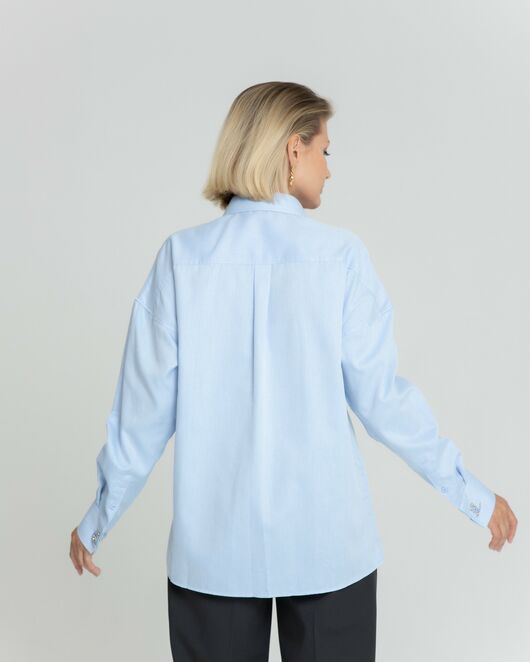 Женская рубашка с универсальным манжетом голубая из фактурной ткани - 8360 от byME 