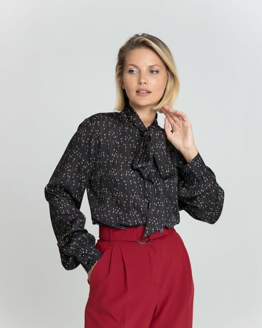 Женская блузка с бантом чёрная с принтом - 8379 от byME  Женская блузка с бантом чёрная с принтом - 8379 от byME