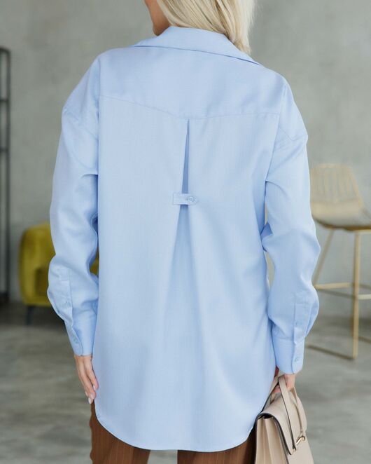 Женская рубашка в оверсайз силуэте с карманами голубая - 8401 от byME 