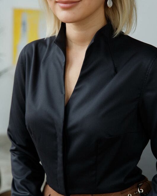 Женская рубашка под пуговицы с супатной застёжкой воротник стойка чёрная - 8404 от byME  Женская рубашка под пуговицы с супатной застёжкой воротник стойка чёрная - 8404 от byME
