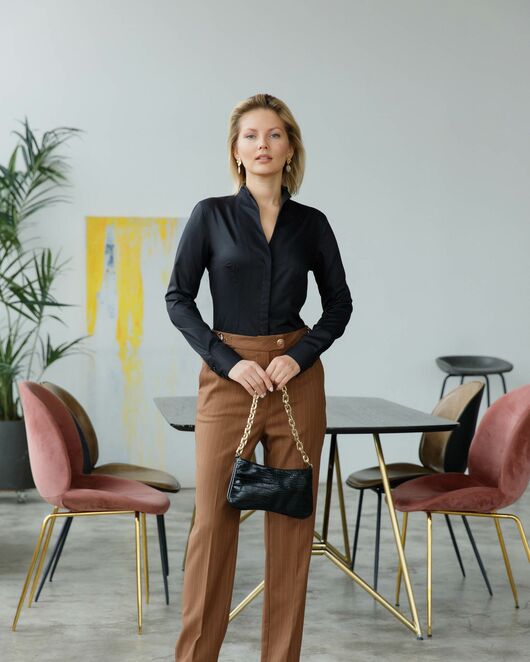 Женская рубашка под пуговицы с супатной застёжкой воротник стойка чёрная - 8404 от byME  Женская рубашка под пуговицы с супатной застёжкой воротник стойка чёрная - 8404 от byME