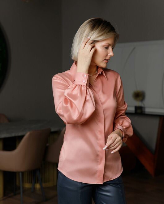 Женская рубашка с пышным рукавом персиковая - 8429 от byME  Женская рубашка с пышным рукавом персиковая - 8429 от byME