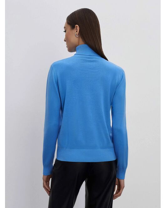 Женский свитер с высоким воротником голубой от byME 