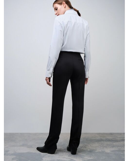 Женские брюки зауженного силуэта чёрные от byME 