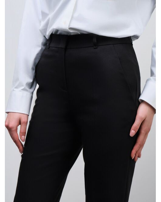 Женские брюки зауженного силуэта чёрные от byME 