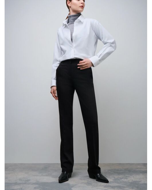 Женские брюки зауженного силуэта чёрные от byME 