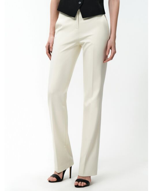 Классические брюки на средней посадке молочные от byME 