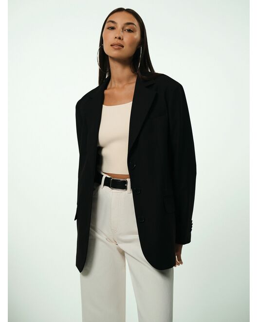 Укороченный трикотажный топ от byME  Укороченный трикотажный топ от byME