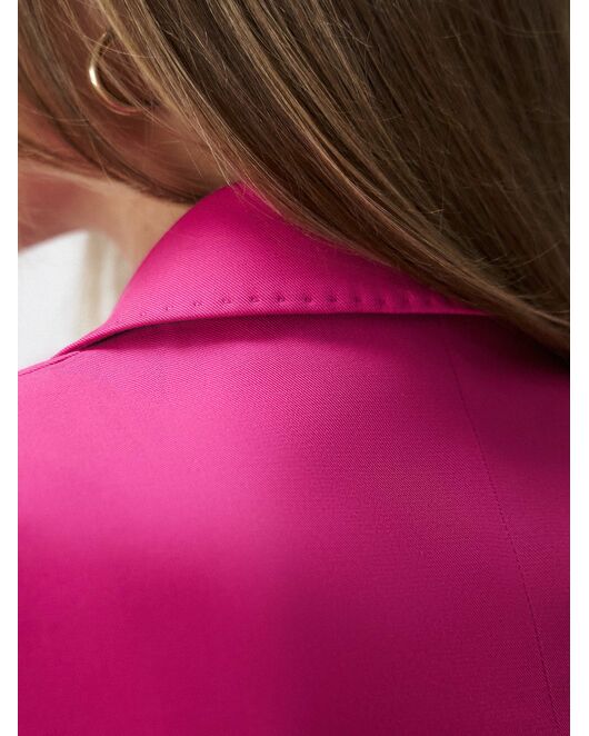 Женский приталенный пиджак на одной пуговице цикламен от byME 