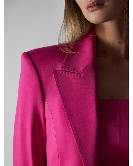 Женский приталенный пиджак на одной пуговице цикламен от byME 