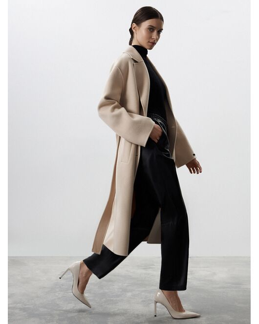 Женские прямые брюки на резинке из экокожи от byME 