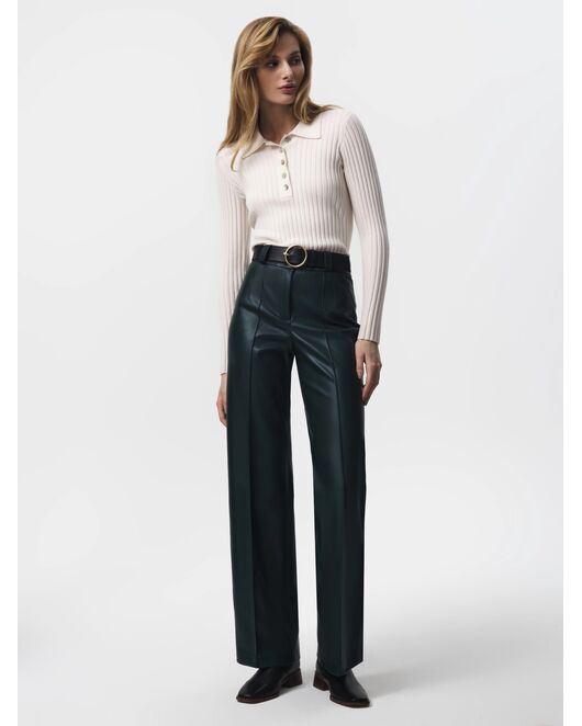 Брюки из экокожи со стрелками тёмно-зелёные от ByME 