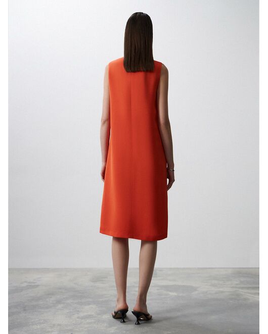 Прямое платье без рукавов от  