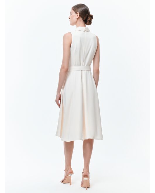 Платье на запах с поясом от byME  Платье на запах с поясом от byME