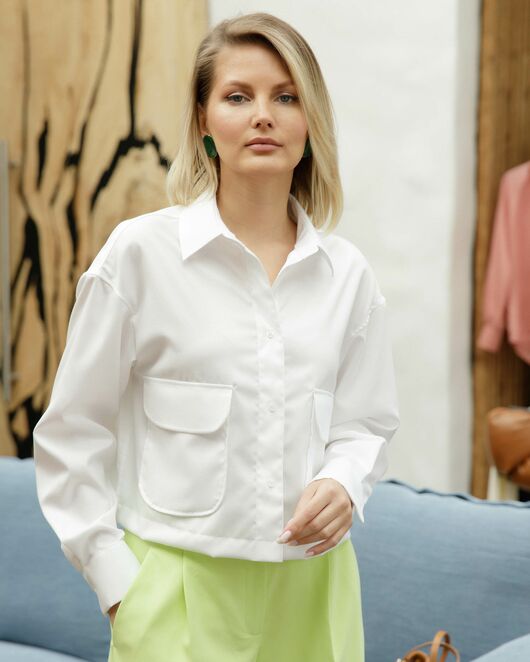 Женская рубашка укороченная с карманами белая - 8502 от byME  Женская рубашка укороченная с карманами белая - 8502 от byME