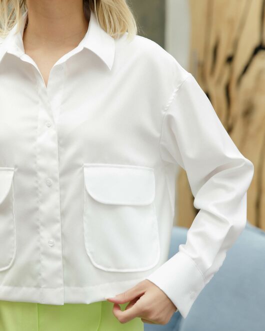 Женская рубашка укороченная с карманами белая - 8502 от byME  Женская рубашка укороченная с карманами белая - 8502 от byME