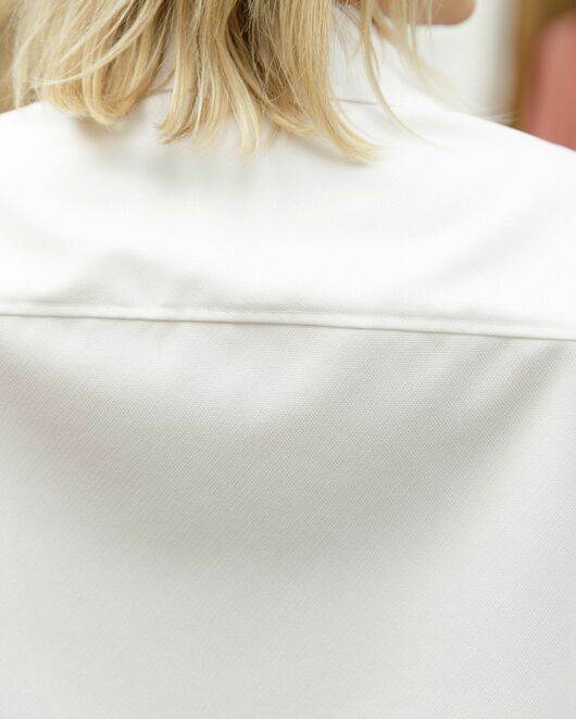 Женская рубашка укороченная с карманами белая - 8502 от byME  Женская рубашка укороченная с карманами белая - 8502 от byME