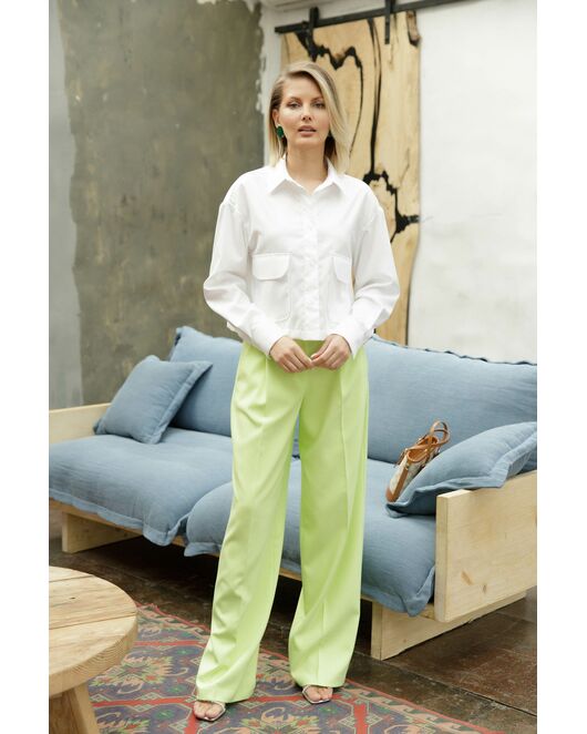 Женская рубашка укороченная с карманами белая - 8502 от byME  Женская рубашка укороченная с карманами белая - 8502 от byME