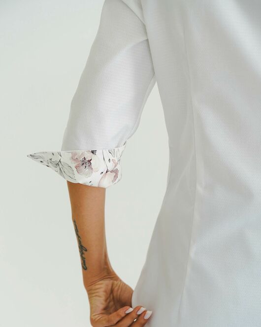 Женская рубашка из хлопка воротник стойка удлиненная рукав 3/4 - 8510 от byME 