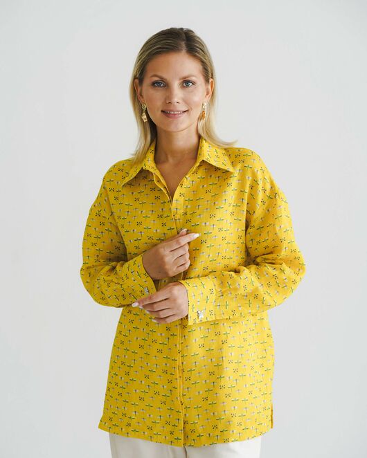 Женская рубашка из крапивы с универсальным манжетом стрекозы на жёлтом фоне - 8543 от byME 