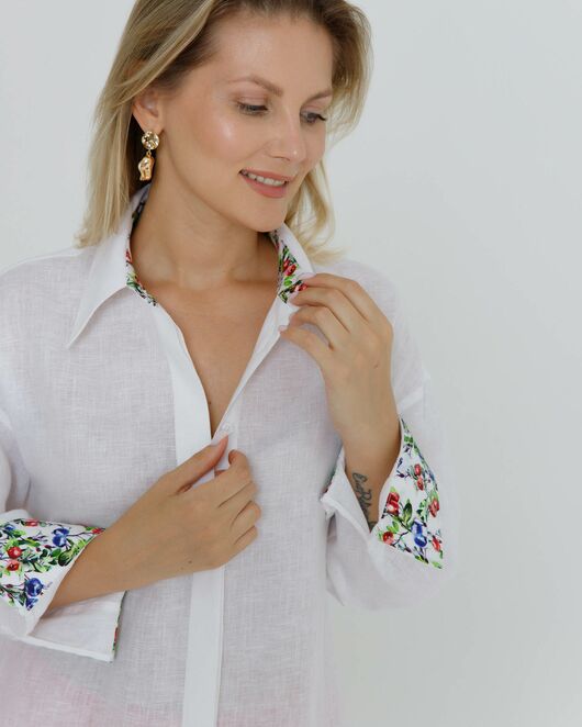 Рубашка льняная женская в белом цвете в прямом силуэте с универсальной манжетой - 8579 от byME 