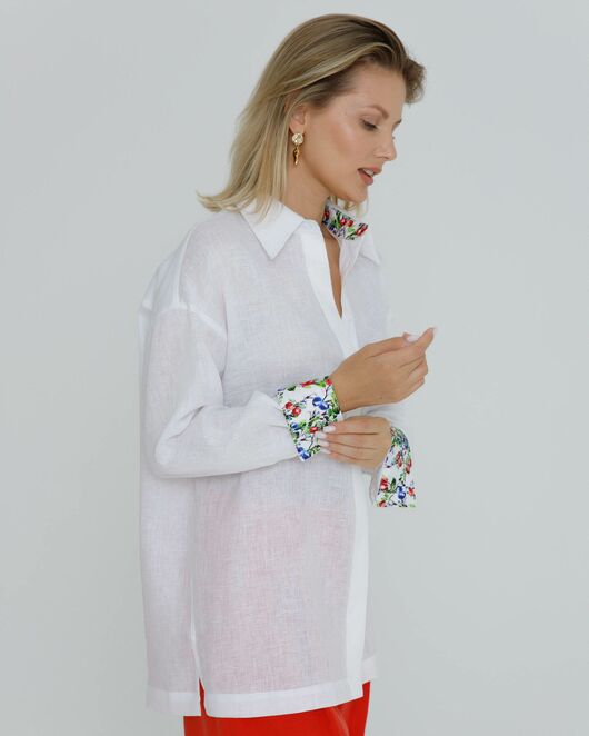 Рубашка льняная женская в белом цвете в прямом силуэте с универсальной манжетой - 8579 от byME 