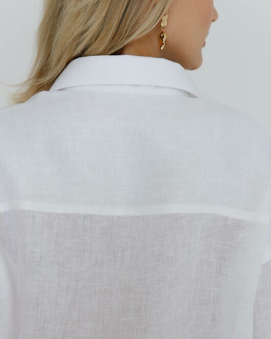 Рубашка льняная женская в белом цвете в прямом силуэте с универсальной манжетой - 8579 от byME 