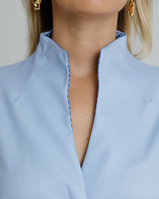 Женская рубашка воротник стойка под пуговицы с отделкой - 8588 от ByME 