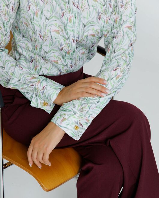 Женская рубашка с растительным принтом с манжетой под запонки  - 8618 от byME 