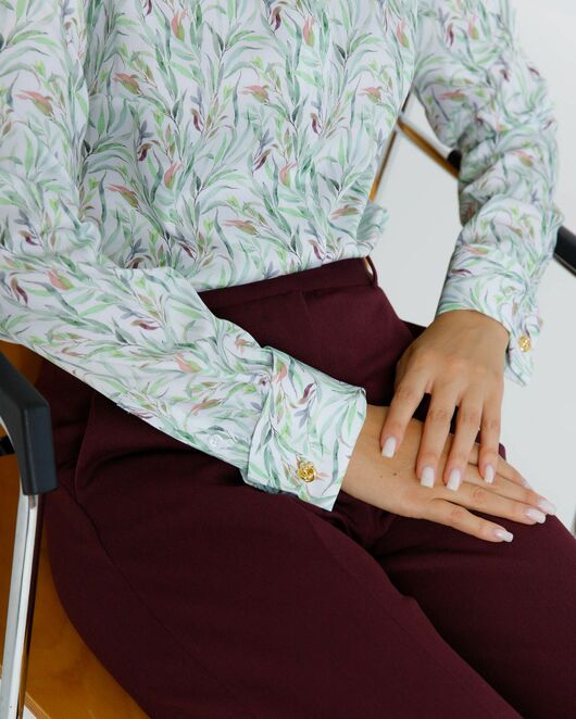 Женская рубашка с растительным принтом с манжетой под запонки  - 8618 от byME 