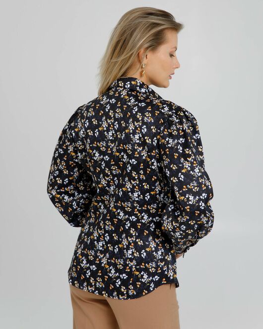 Женская рубашка с пышным рукавом с супатной застёжкой в чёрном цвете с цветами  - 8637 от byME 