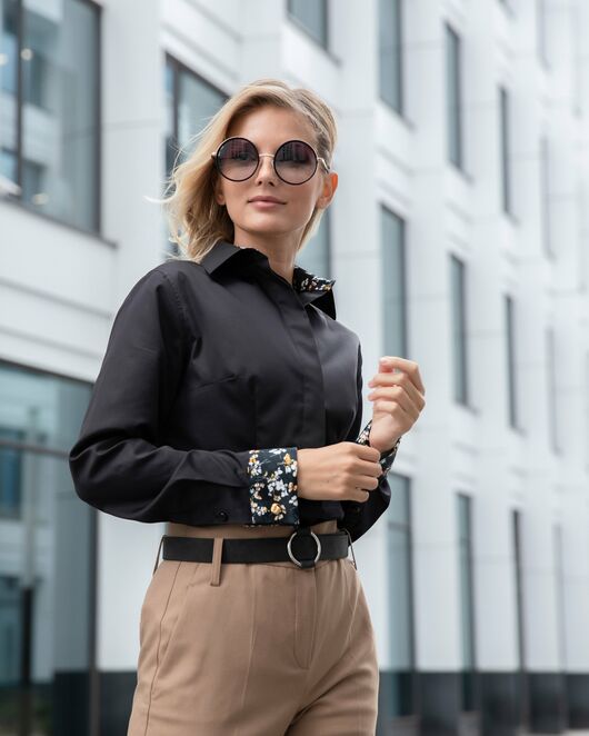 Женская рубашка под запонку приталенная черная - 8663 от byME 