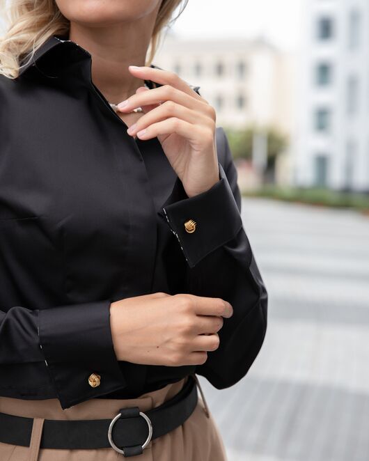 Женская рубашка под запонку приталенная черная - 8663 от byME 