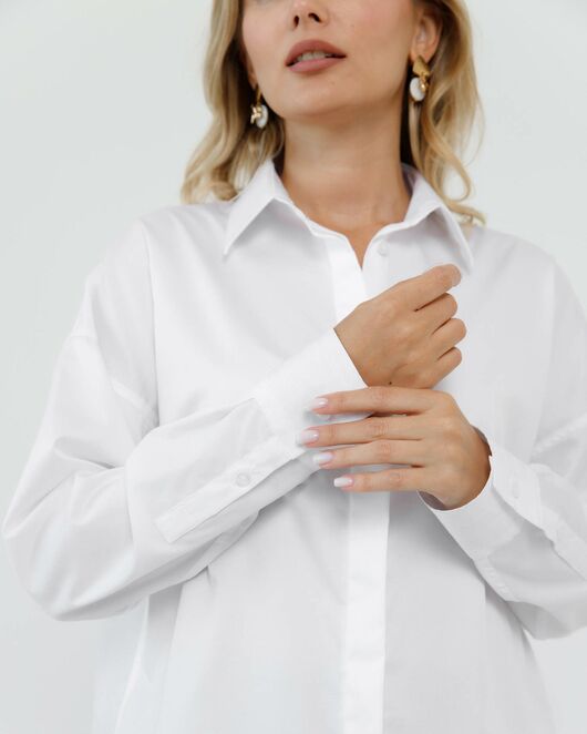 Женская рубашка  прямого силуэта с универсальной манжетой - 8671 от byME 