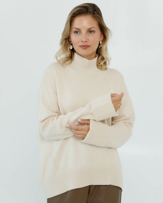 Свитер из шерсти с ангорой в молочном цвете от byME 