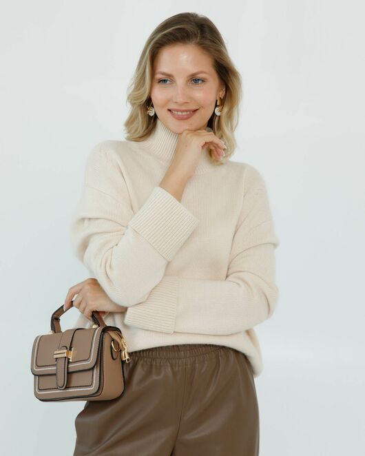 Свитер из шерсти с ангорой в молочном цвете от byME 