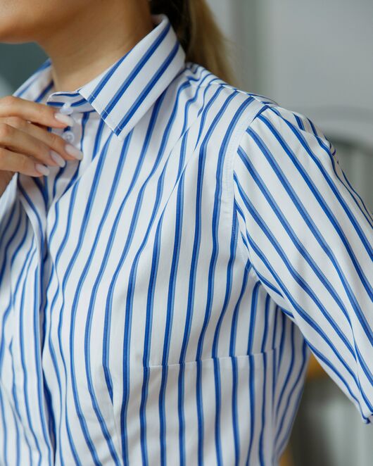 Женская рубашка в полуприталенном силуэте под пуговицы - 8515A от byME 