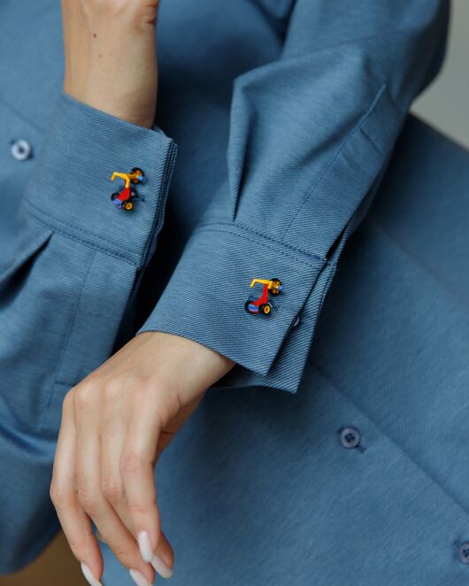 Женская рубашка-8695 в прямом силуэте с универсальной манжетой от byME  Женская рубашка-8695 в прямом силуэте с универсальной манжетой от byME