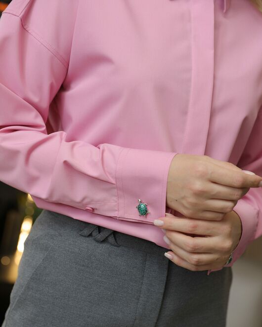 Женская рубашка  в пудро-розовом цвете с универсальной манжетой- 8716 от ByME 