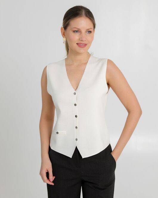 Жилет женский из шерсти мериноса тонкой вязки белый от byME  Жилет женский из шерсти мериноса тонкой вязки белый от byME
