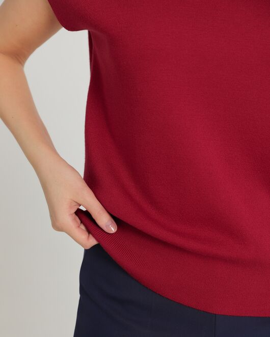Топ из шерсти мериноса тонкой вязки и шелка Mulberry красный от byME 