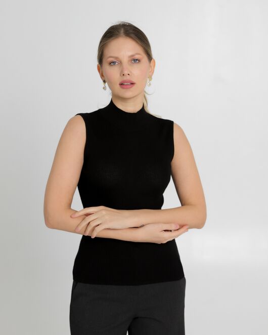 Топ из шерсти мериноса тонкой вязки и шелка Mulberry черный - 02B2430-black от byME 