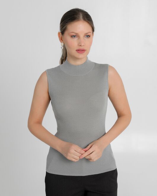 Топ из шерсти мериноса тонкой вязки и шелка Mulberry серый - 02B2430-grey от byME  Топ из шерсти мериноса тонкой вязки и шелка Mulberry серый - 02B2430-grey от byME